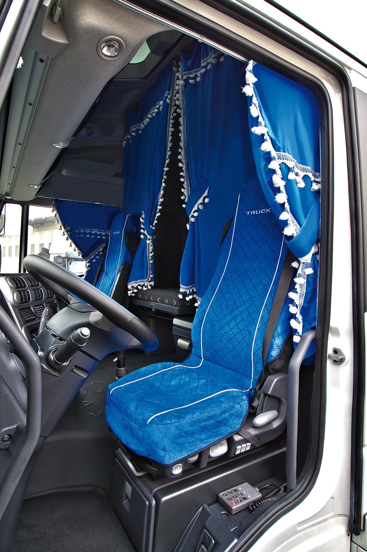 Melissa, set tende e coprisedili in microfibra per camion - Blu