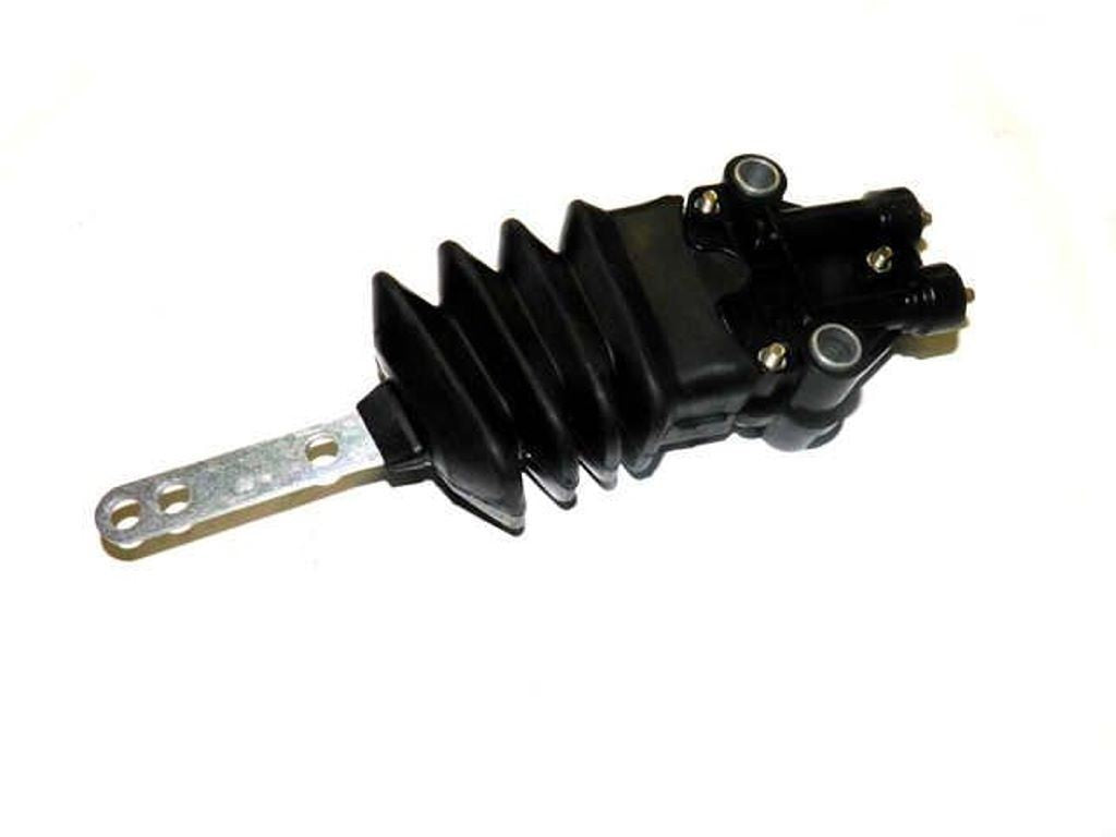 Rear cabin leveling valve