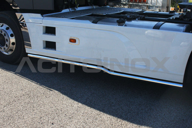 Tubo carena 60 lato sinistro daf xf 106 euro 6